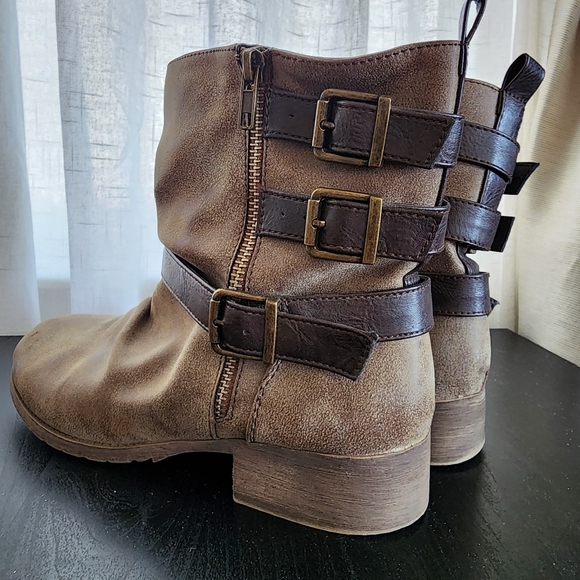 Jellypop Marian vegan leather zip-up ankle boots size 8.5M - Picture 2 of 10